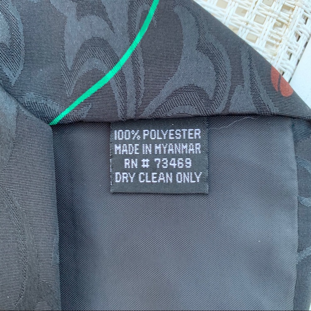 Christmas Necktie Daffy Duck and Tasmanian Devil - Picture 5 of 7